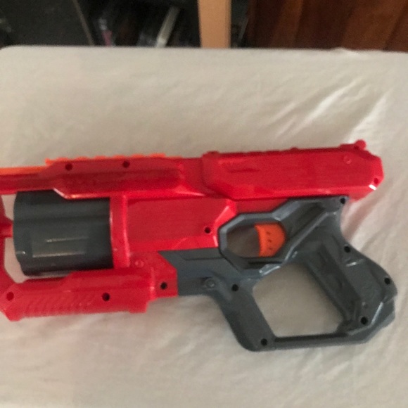 Two Nerf guns - Picture 3 of 4